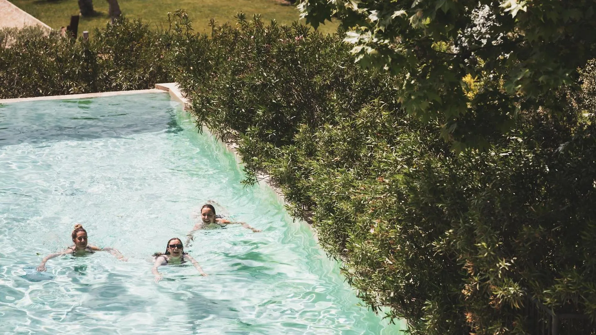 Les Lodges Sainte-Victoire Hotel & Spa Le Tholonet Frankreich